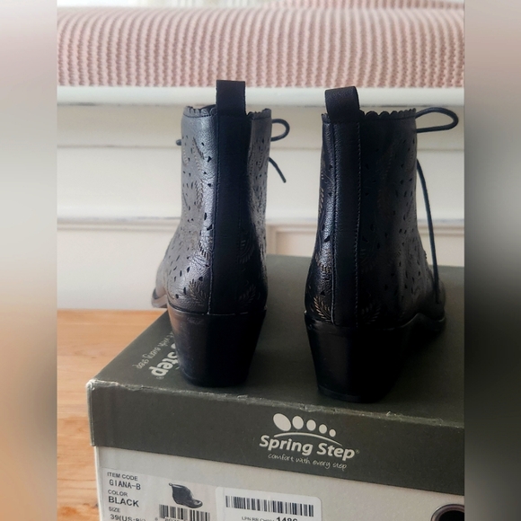 Black Leather Boots - Picture 2 of 4